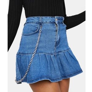 *NEW* Denim ruffle mini skirt w/chain